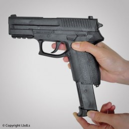 Pistolet d’entraînement type Sig Sauer (avec chargeur amovible)  DÉFENSE à 42,60 €