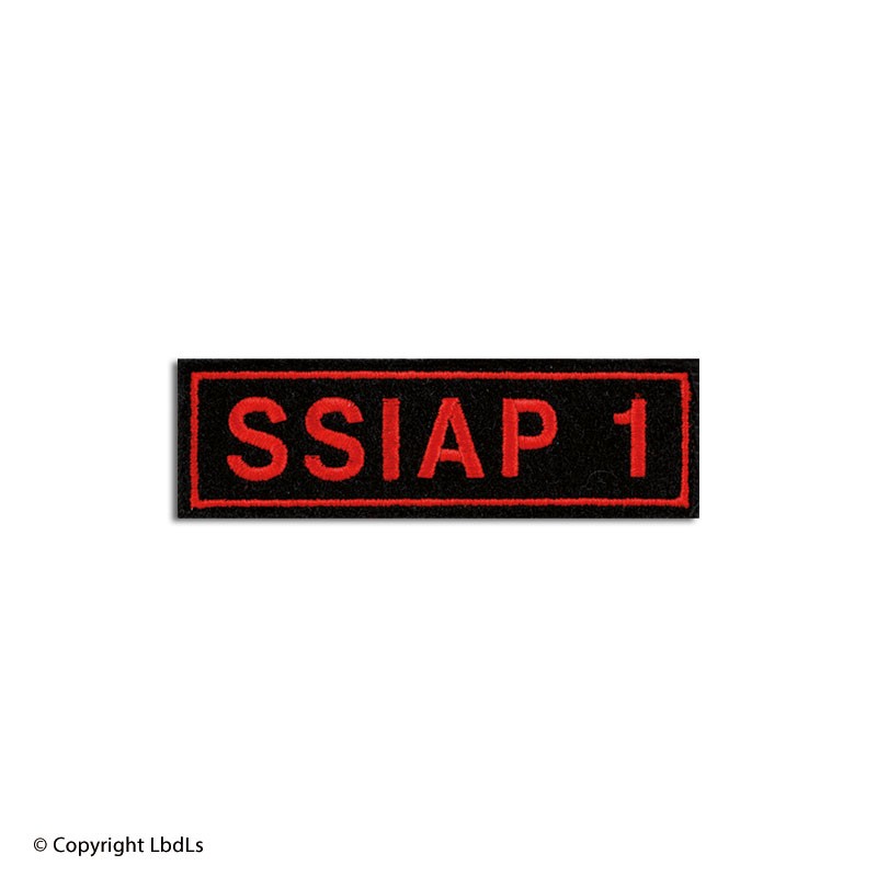 Ecusson rectangle SSIAP 1 10 x3 cm fond noir lettres rouges   à 2,00 €
