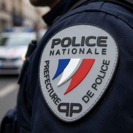 Patch PVC épaule 9 x 8 cm POLICE NATIONALE PP fond gris  BRASSARDS ET BANDEAUX à 5,00 €